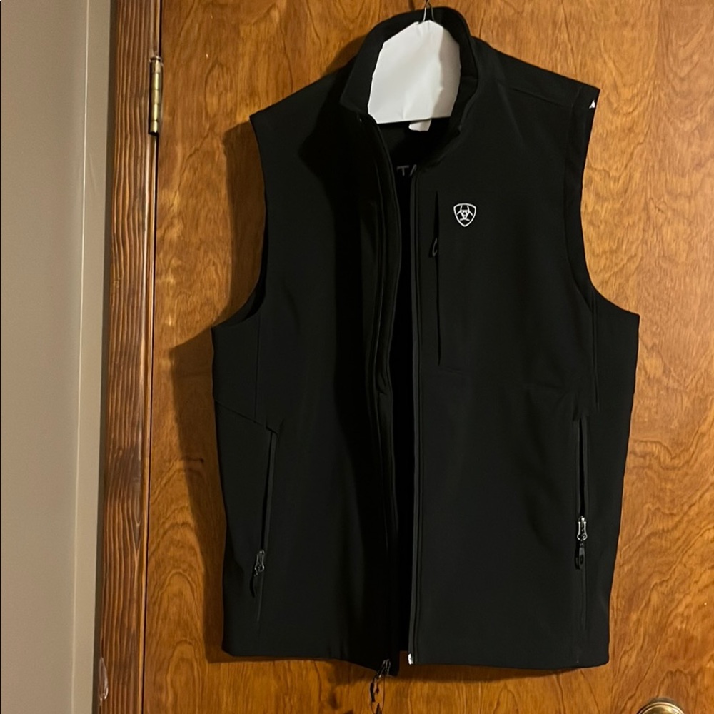 Ariat Black Sleeveless Vest